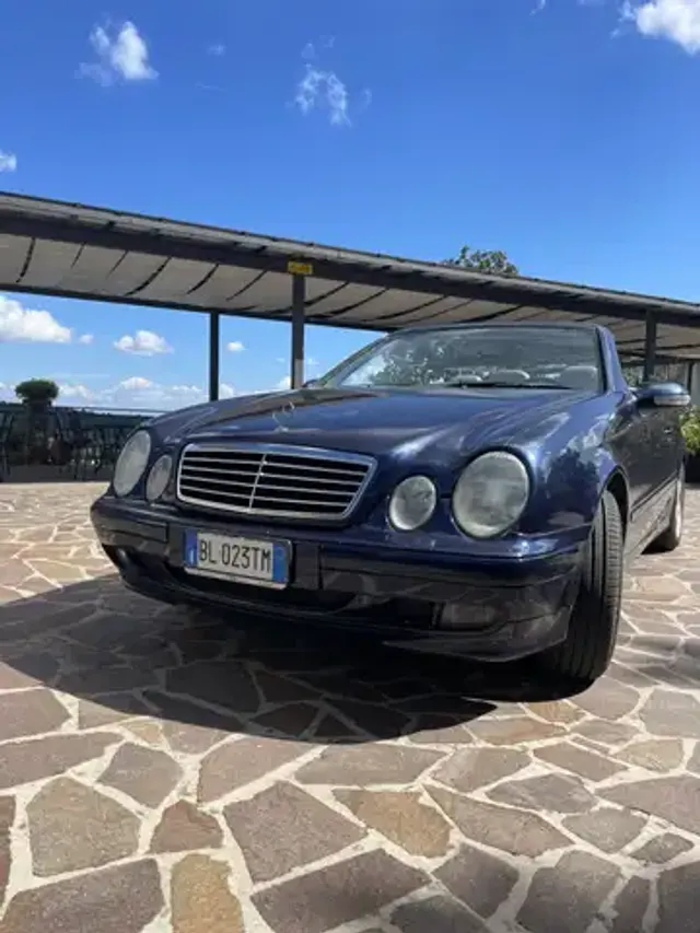 Mercedes-Benz CLK 220