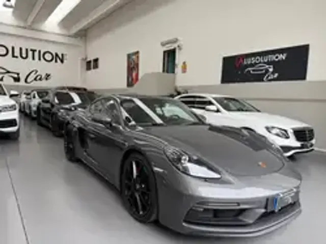 Porsche 718