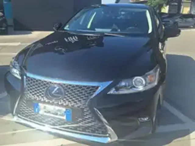 Lexus CT 200h