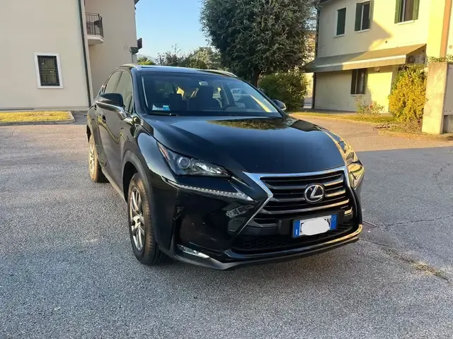 Lexus NX 300h