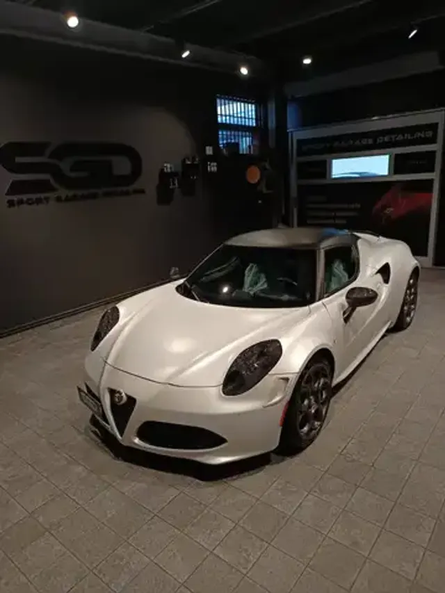 Alfa Romeo 4C