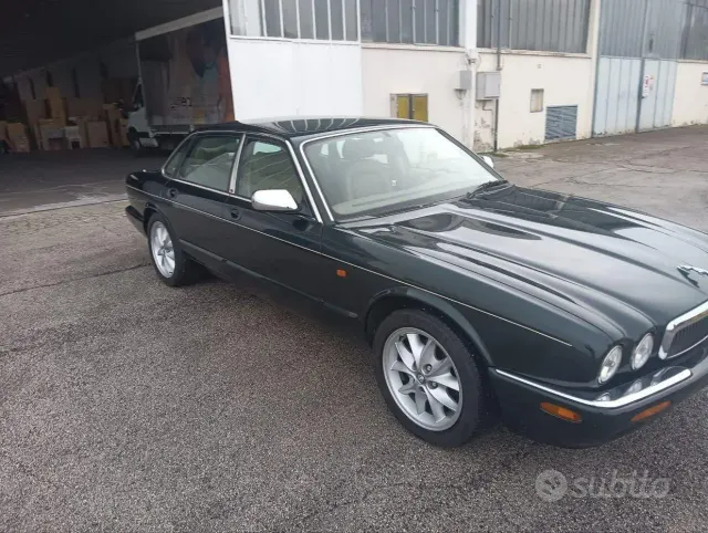 Jaguar XJ-Sovereign-Daiml.