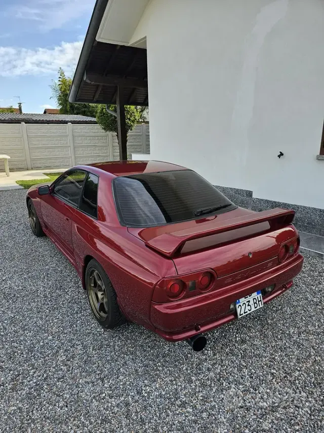Nissan GT-R