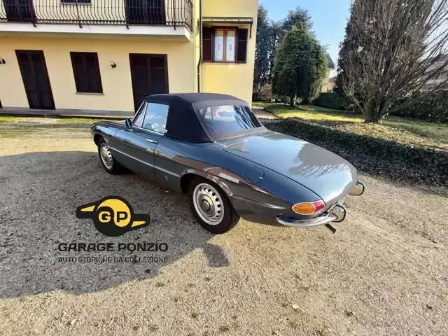 Alfa Romeo Spider