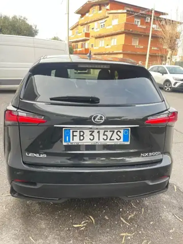 Lexus NX 300h