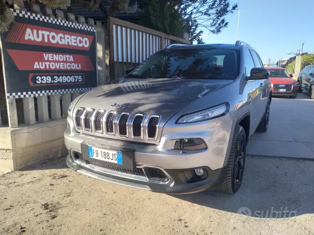 Jeep Cherokee 4ªs. 14-18
