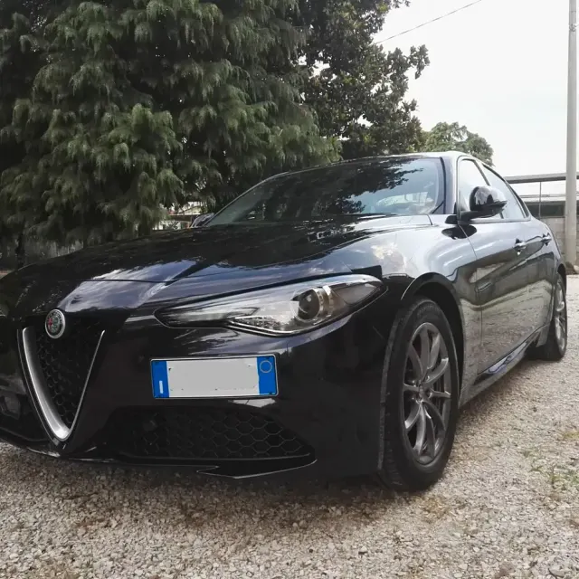 Alfa Romeo Giulia (2016)