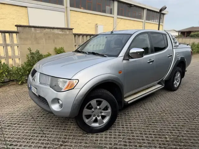 Mitsubishi L200