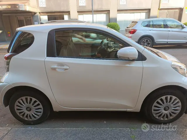 Toyota iQ