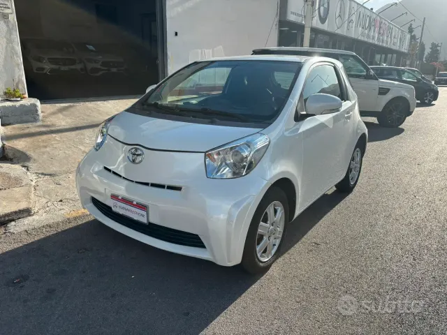 Toyota iQ