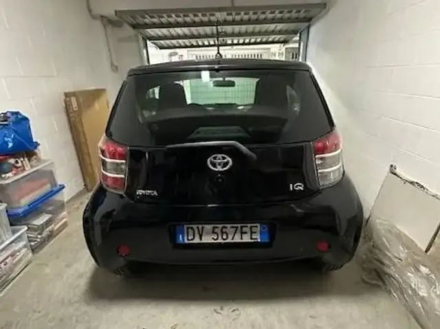 Toyota iQ