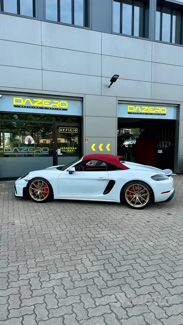 Porsche 718