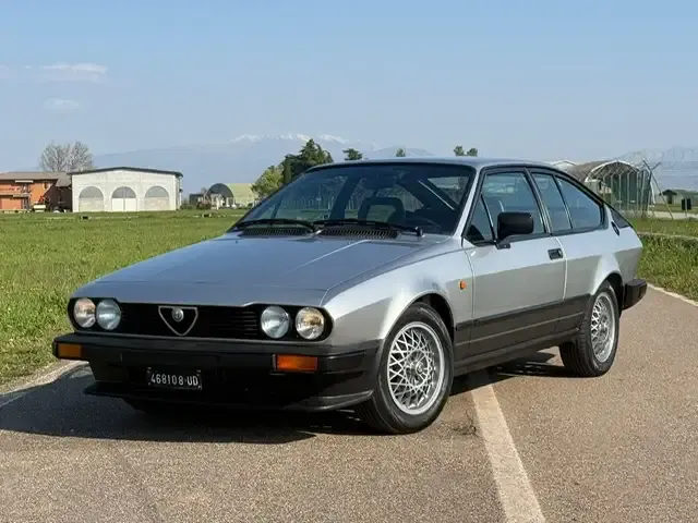 Alfa Romeo GTV