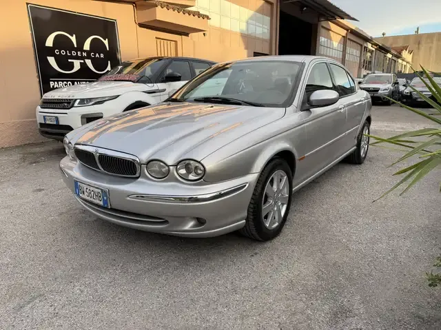 Jaguar X-Type