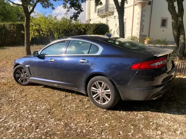 Jaguar XF
