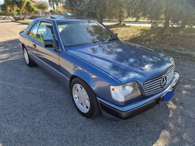 Mercedes-Benz CE 300