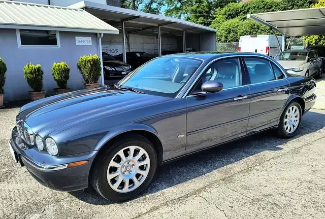 Jaguar XJ6