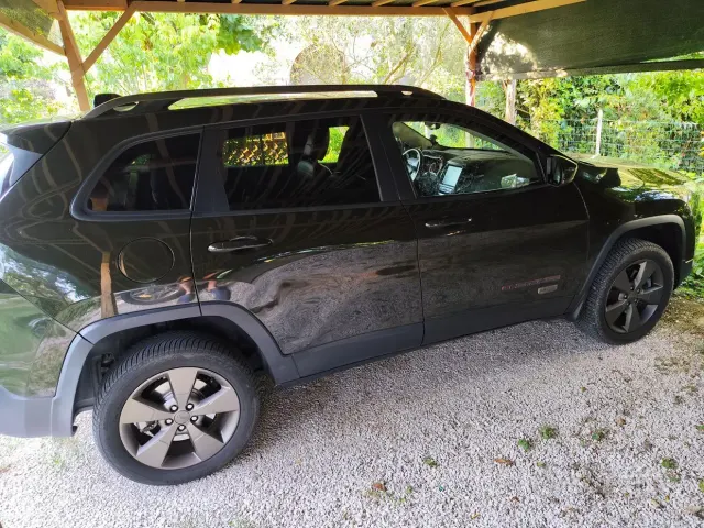 Jeep Cherokee 4ªs. 14-18