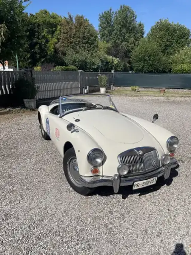 MG MGA