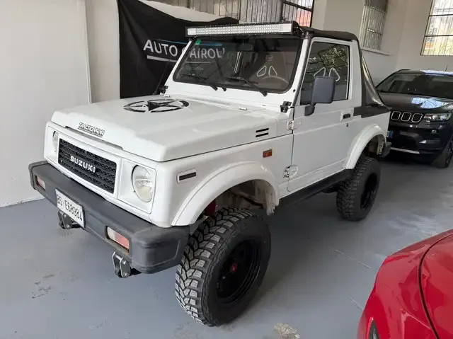 Suzuki SJ 413