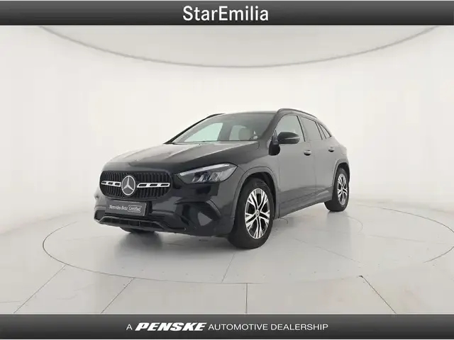 Mercedes-Benz GLA 200