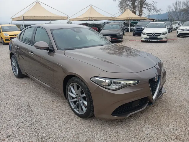 Alfa Romeo Giulia (2016)
