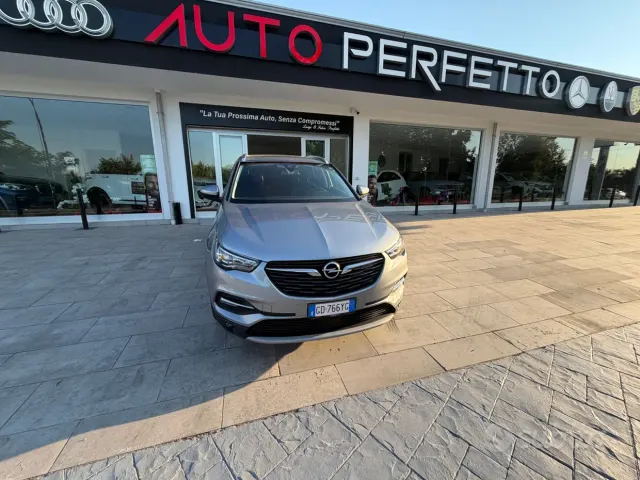 Opel Grandland 1ª serie