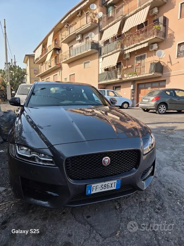 Jaguar XF 2ª serie (X260)