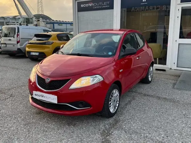 Lancia Ypsilon