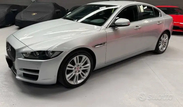 Jaguar XE (X760)