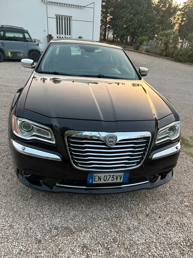 Lancia Thema (2011)