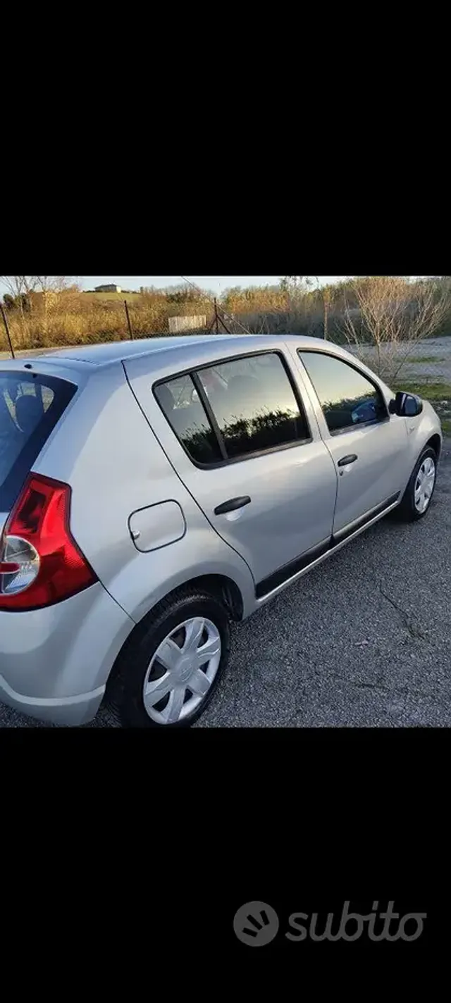Dacia Sandero 1ª serie