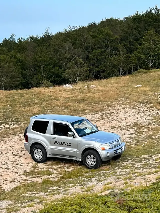 Mitsubishi Pajero (2000-2007)