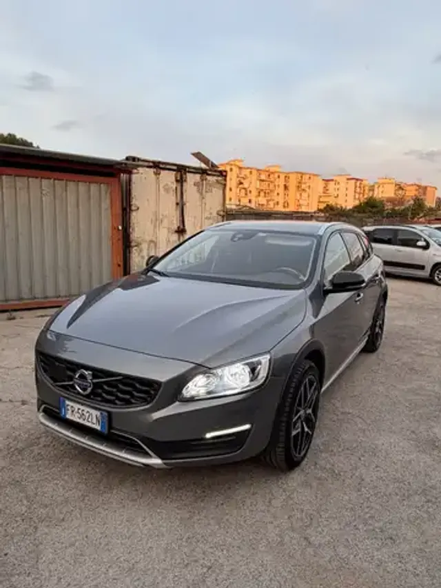 Volvo V60 Cross Country