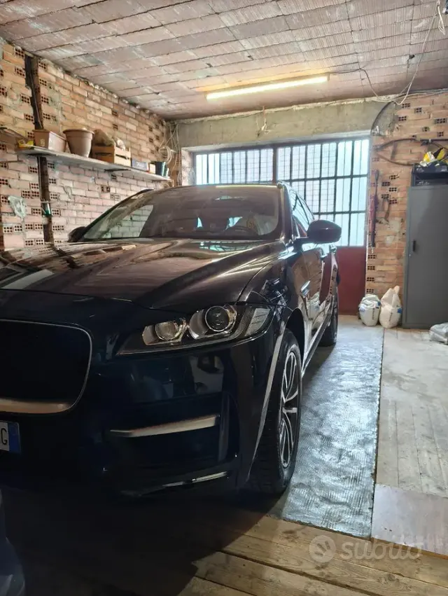 Jaguar F-Pace (X761)