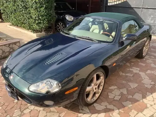 Jaguar XKR