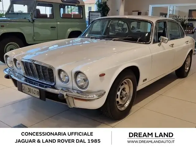 Jaguar XJ6