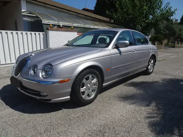 Jaguar S-Type