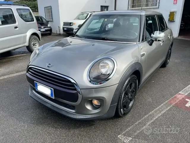 MINI Mini 5ª serie (F66)