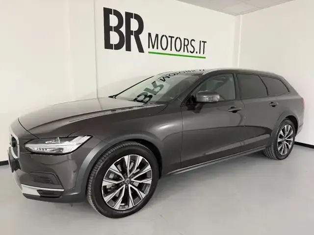 Volvo V90 Cross Country
