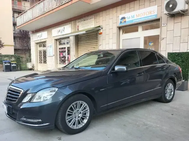 Mercedes-Benz E 220