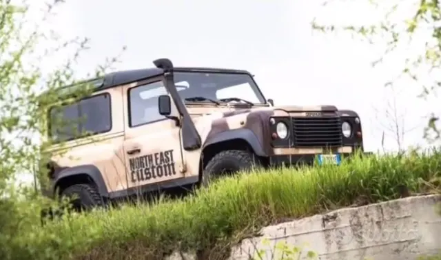 Land Rover Defender