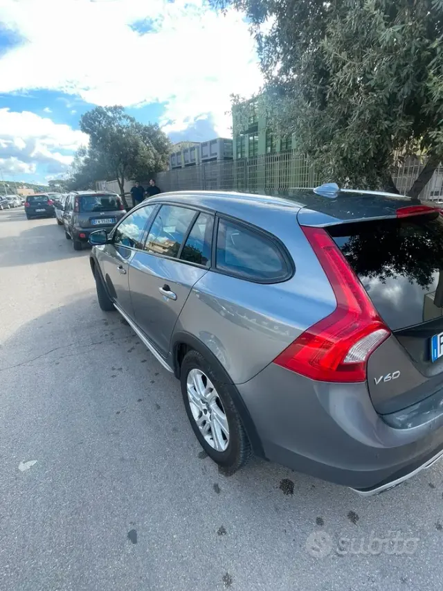 Volvo V60 CC (2015-2018)