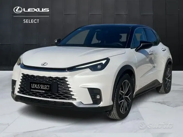 Lexus LBX