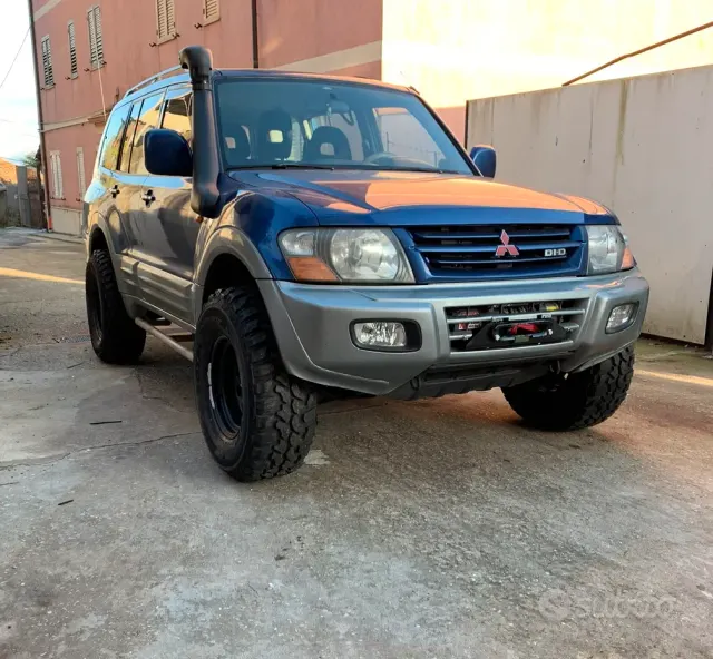 Mitsubishi Pajero (2000-2007)