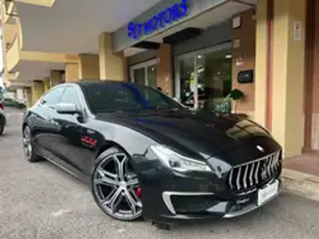 Maserati Quattroporte