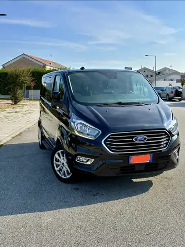 Ford Tourneo Custom