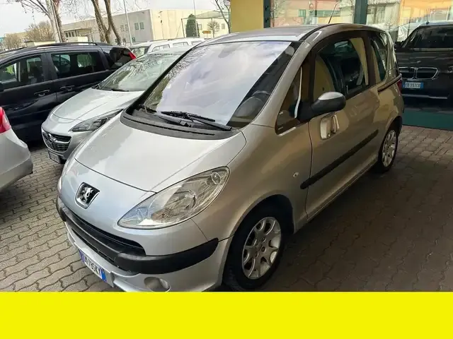 Peugeot 1007