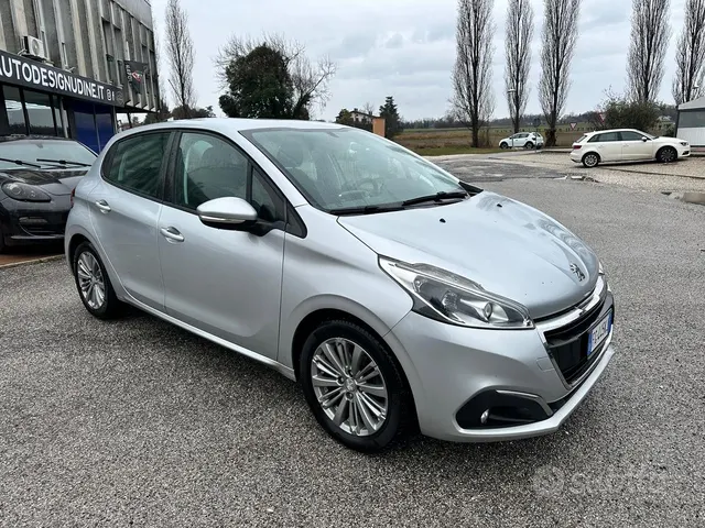 Peugeot 208 1° serie