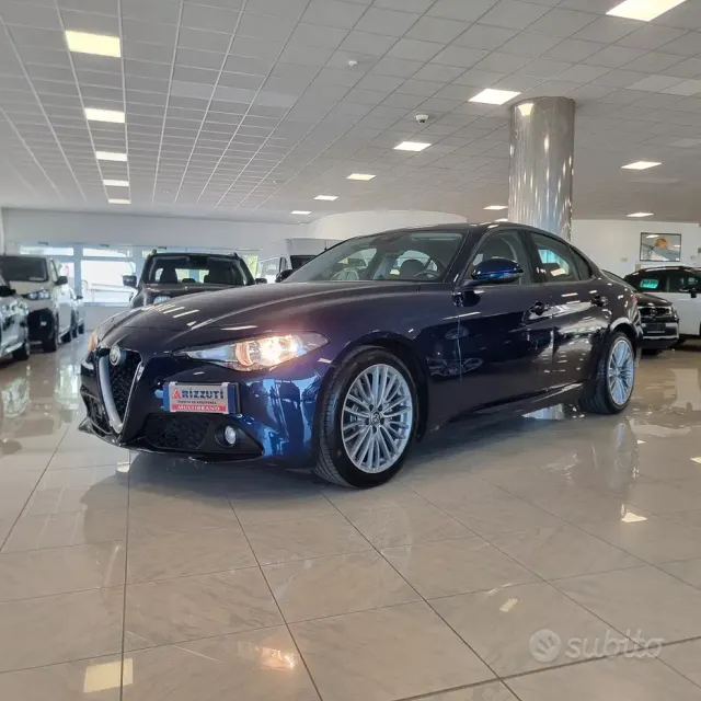 Alfa Romeo Giulia (2016)
